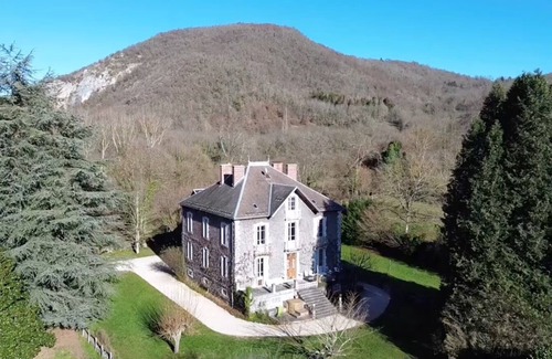 Saint-Pe-d'Ardet House | Grande Maison Familiale Dans Charmant Village Pyrénéen. Très Calme