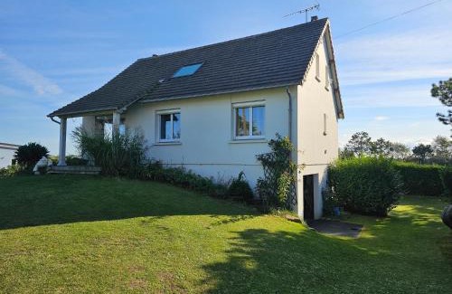 Quineville House | Grande maison normande, vue mer à 75 metres de la plage, équipé spa de nage