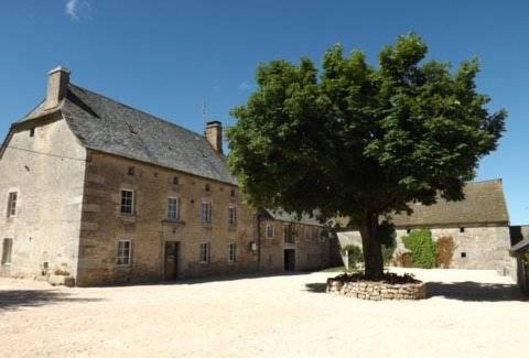 Chaudes-Aigues House | Grande Maison pour les groupes 14pers max