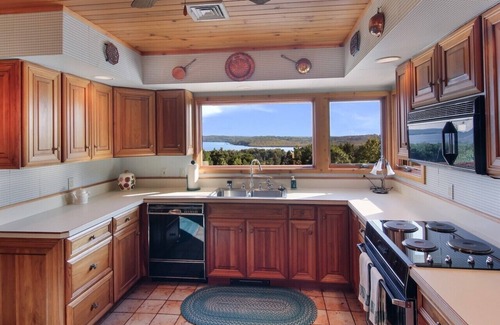 Bellaire House | Grande Vista at Highpointe Lake Bellaire