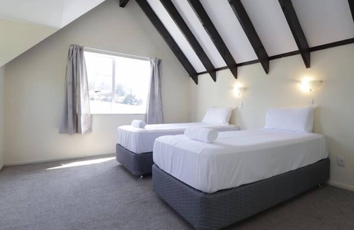 Taupo Hotel | Grandeur Thermal Spa Resort