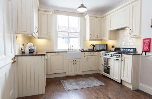 Sedgefield House | Grandeur Within