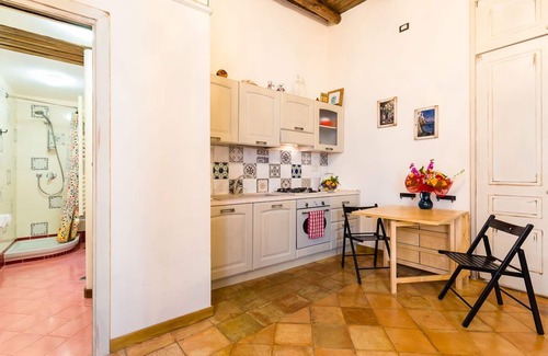 Rione Duomo Apartment | GRANDMA LELLA'S HOUSE 1Traditional studio apartment in the historic center