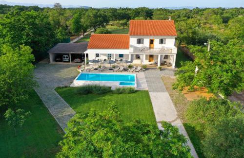 Tinj House | Grandma Mary's Home