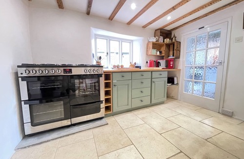 Uffculme Cottage | Grandma's Cottage set in lovely Mid-Devon. Great for your summer time escape.