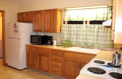Twain House | Grandma's House - home away from home, close to UI, downtown IC and Coralville
