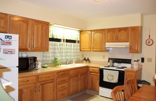Twain House | Grandma's House - home away from home, close to UI, downtown IC and Coralville