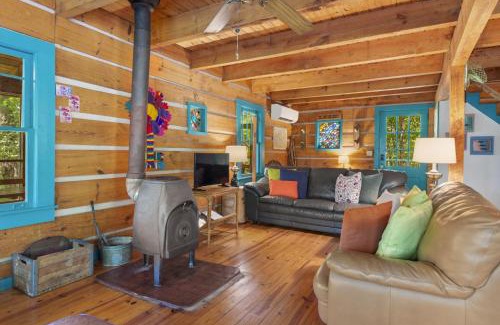 Marshall House | Grandpa Dans Cabin Mtn River view 34 acre retreat