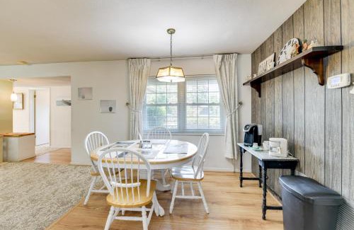 Pinellas Park House | Grandpa Daves Vintage Getaway in Pinellas Park!