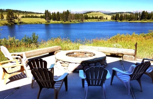 West Yellowstone House | Grandpa's Cabin - great family retreat with a view