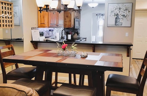 Table Rock Condo | Grandpa's Getaway - Check In & Check Out at Noon!