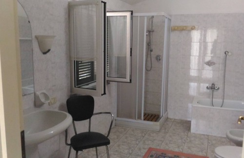 Trisobbio House | Grandparents' house - for couples, gourmets explorers, families with children, groups
