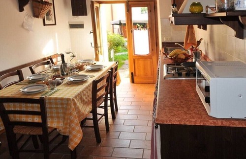 Nogarolo House | Grandparents' house in the UNESCO heritage hills, close to the Revine lakes.