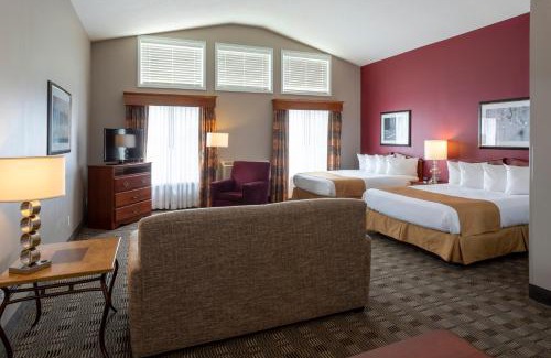Ames Hotel | GrandStay Hotel & Suites Ames