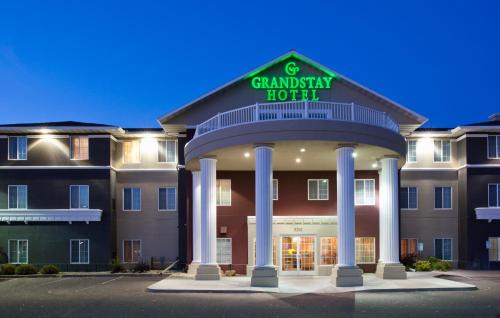 Eau Claire Hotel | GrandStay Residential Suites Hotel - Eau Claire