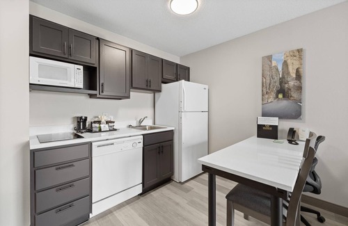 Rapid City Apartment | GrandStay Residential Suites - Rapid City