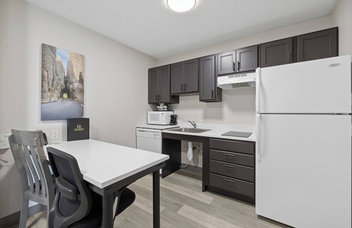 Rapid City Apartment | GrandStay Residential Suites - Rapid City