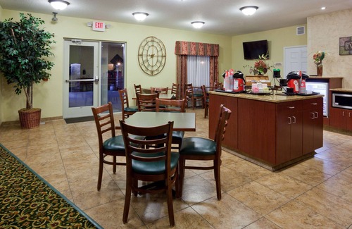 Faribault Hotel | GrandStay Residential Suites Hotel