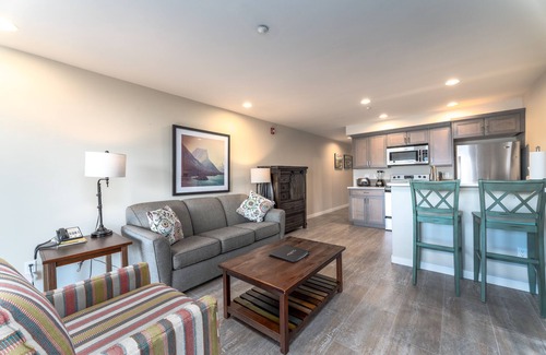 Chelan Condo | Grandview 513 Waterfront condo on Lake Chelan