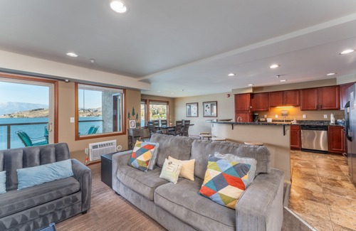 Chelan Condo | Grandview 532 Executive Waterfront condo