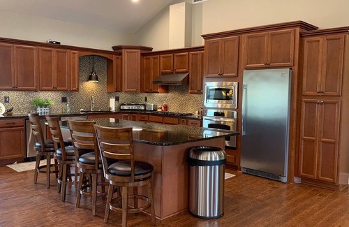 Ethel Apartment | Grandview Acres Lodge