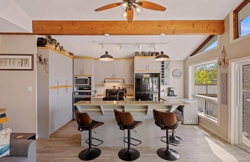 Port McNicoll House | Grandview Beach Retreat - an incredible beachfront is waiting for you!