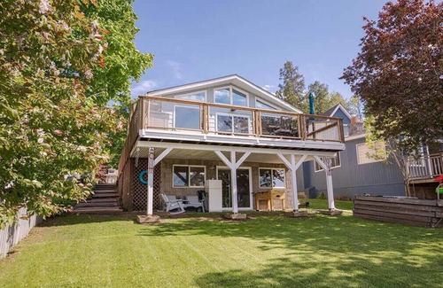 Port McNicoll House | Grandview Beach Retreat - an incredible beachfront is waiting for you!