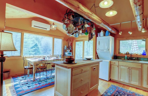 Phoenicia Cabin | Grandview Cabin is in Woodland Valley in the High Catskill Mountains