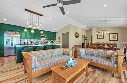 Prudenville House | Grandview on East Bay