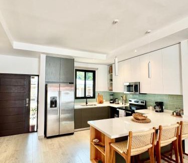 Santa Barbara Villa | Grandy Oasis Villa With Private Pool