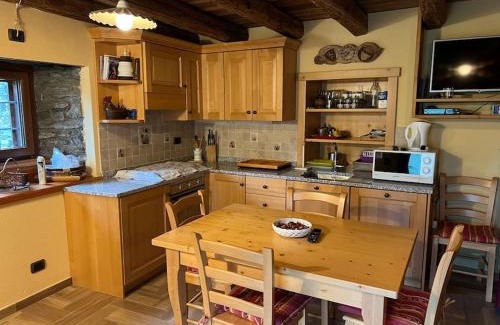 Saint-Rhemy-en-Bosses House | Grandze du Pleiney