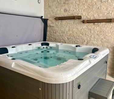 Cuzance Villa | Grange d'Antan -JacuzziPiscineClim -Cuzance