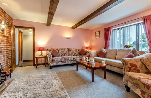 Hainford House | Grange Farm House - Five Bedroom House, Sleeps 10
