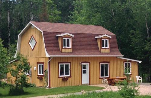 Riviere Eternite House | Grangette Entre Chiens et Loups