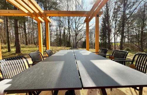 Linia House | GRANIASTY - nowoczesny dom wakacyjny z basenem