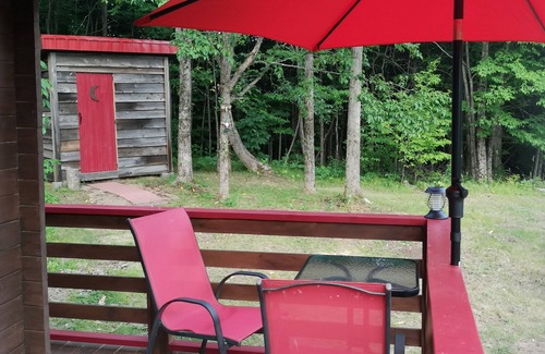 Central Frontenac Cabin | Granite Hollow Cabin