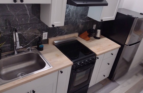 Elberton House | Granite Nest West Spacious 2 Bedroom - WiFi - TV