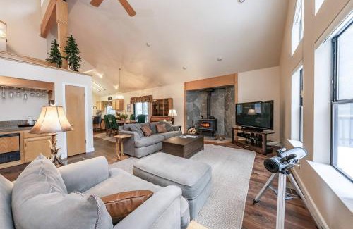Granite Ridge House | Granite Ridge Getaway Chill Deck Vibes Ac
