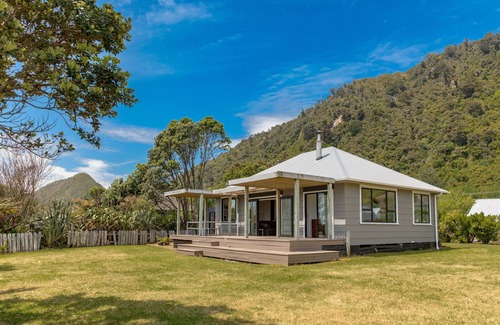 Granity House | Granity's Secret Beach Holiday Gem