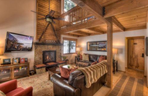 Tahoe Woods House | Granlibakken Retreat Near Tahoe Beach