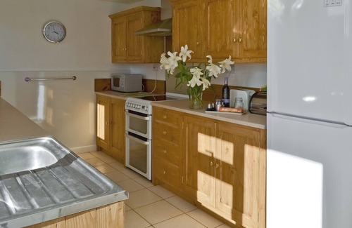 Buckland Brewer Cottage | Granny Bond's Farmhouse