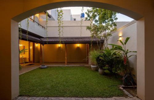 Bambalapitiya Hotel | Granny's House