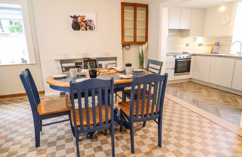 Bushmills Cottage | GRANNY'S, pet friendly, with a garden in Bushmills, County Antrim