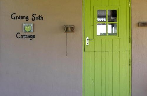Kwa Sani House | Granny Smith Cottage