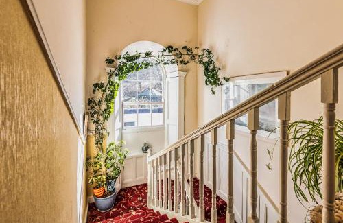 Ballyferriter Apartment | Granville House Apartments and Garden Suites