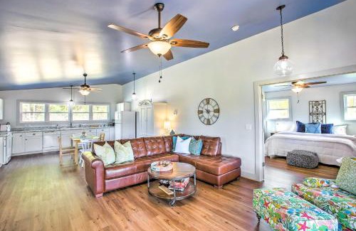 Granville House | Granvilles Blue Cottage Porch and River View!