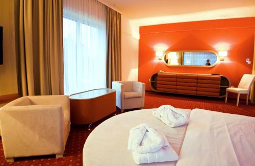 Zielona Gora Hotel | Grape Town Hotel - Park79