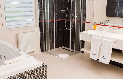 Zielona Gora Hotel | Grape Town Hotel
