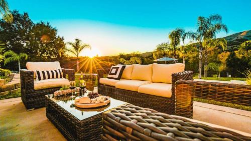 Temecula House | Grapevine by AvantStay Secluded 5BR Villa 4 Acres of Vineyards Avo Groves