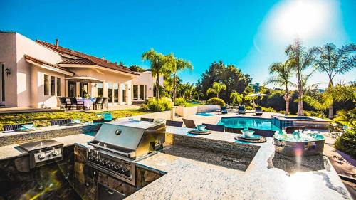Temecula House | Grapevine by AvantStay Secluded 5BR Villa 4 Acres of Vineyards Avo Groves